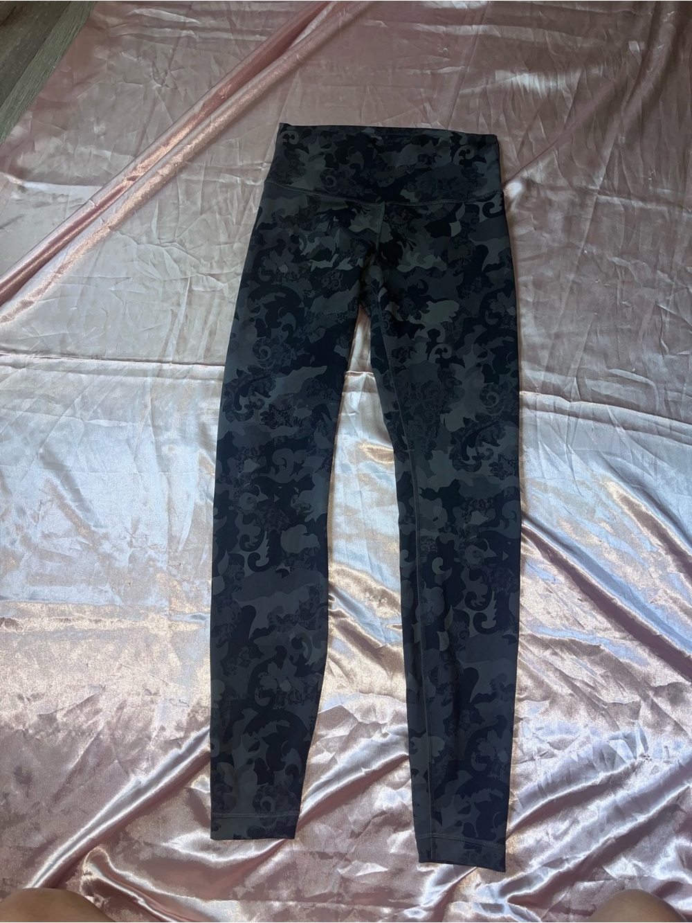 Lululemon Wunder Train High-Rise Tight 28” Size 8